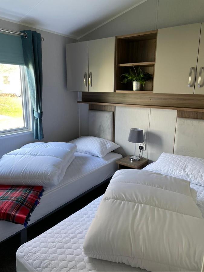 6 Berth Comfy Homely Caravan, Dog Friendly Belton with Browston Екстериор снимка