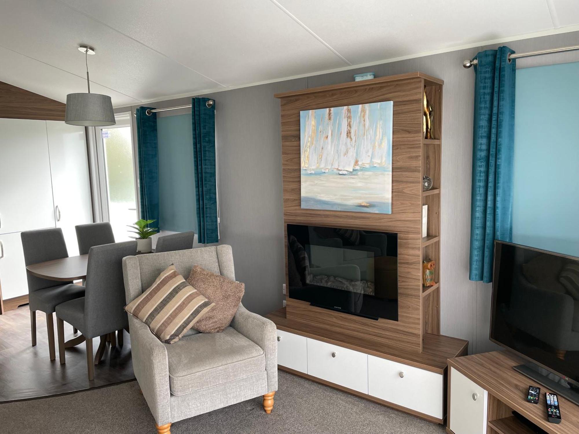 6 Berth Comfy Homely Caravan, Dog Friendly Belton with Browston Екстериор снимка